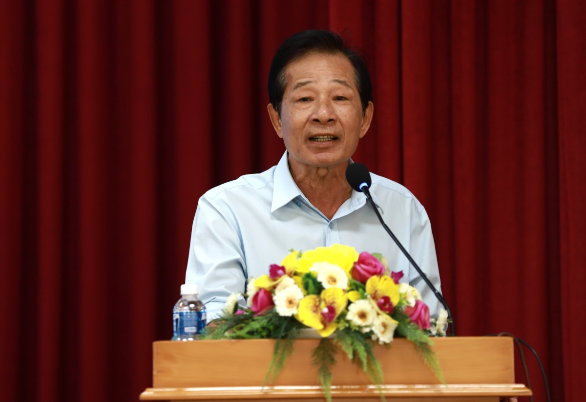 Cử tri Nguyễn Văn Mẫn nêu kì vọng. Ảnh: Duy Tuấn 