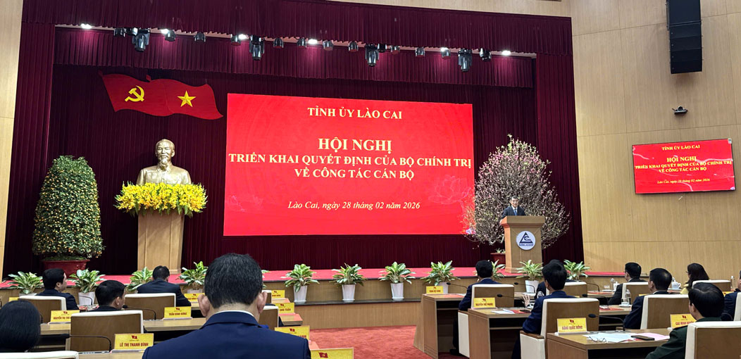 Ủy viên Bộ Chính trị, Bí thư Trung ương Đảng, Trưởng Ban Tổ chức Trung ương Lê Minh Hưng phát biểu giao nhiệm vụ. Ảnh: Bảo Nguyên