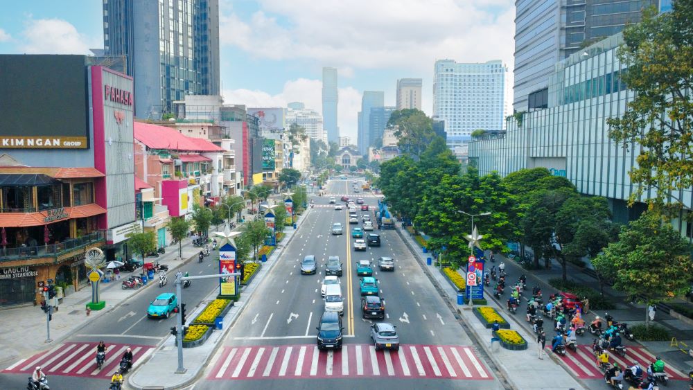 Le Loi street in the center of Ho Chi Minh City. Photo: Thai Bao