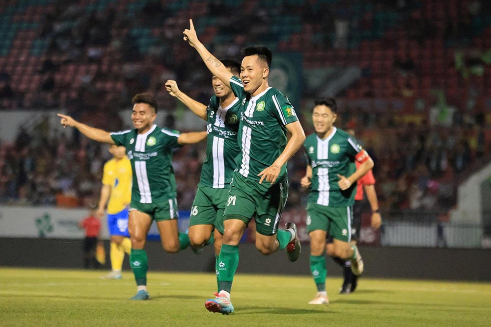 Truong Tuoi Dong Nai maintains an unbeaten streak in the First Division 2025-2026. Photo: Binh Le