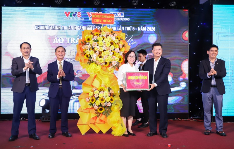 Lãnh đạo TP.Đà Nẵng chúc mừng