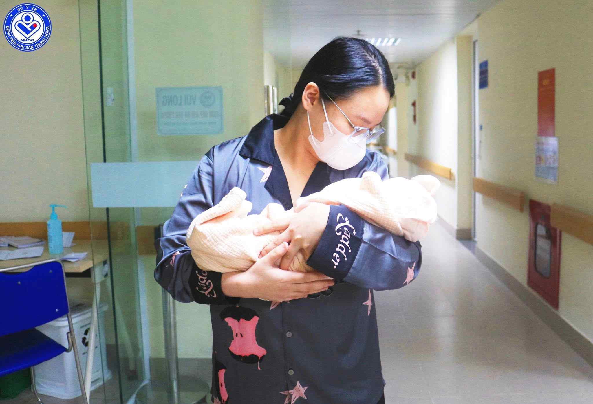 4 months of fighting for the life of a premature baby girl weighing 500 grams. Photo: BVCC