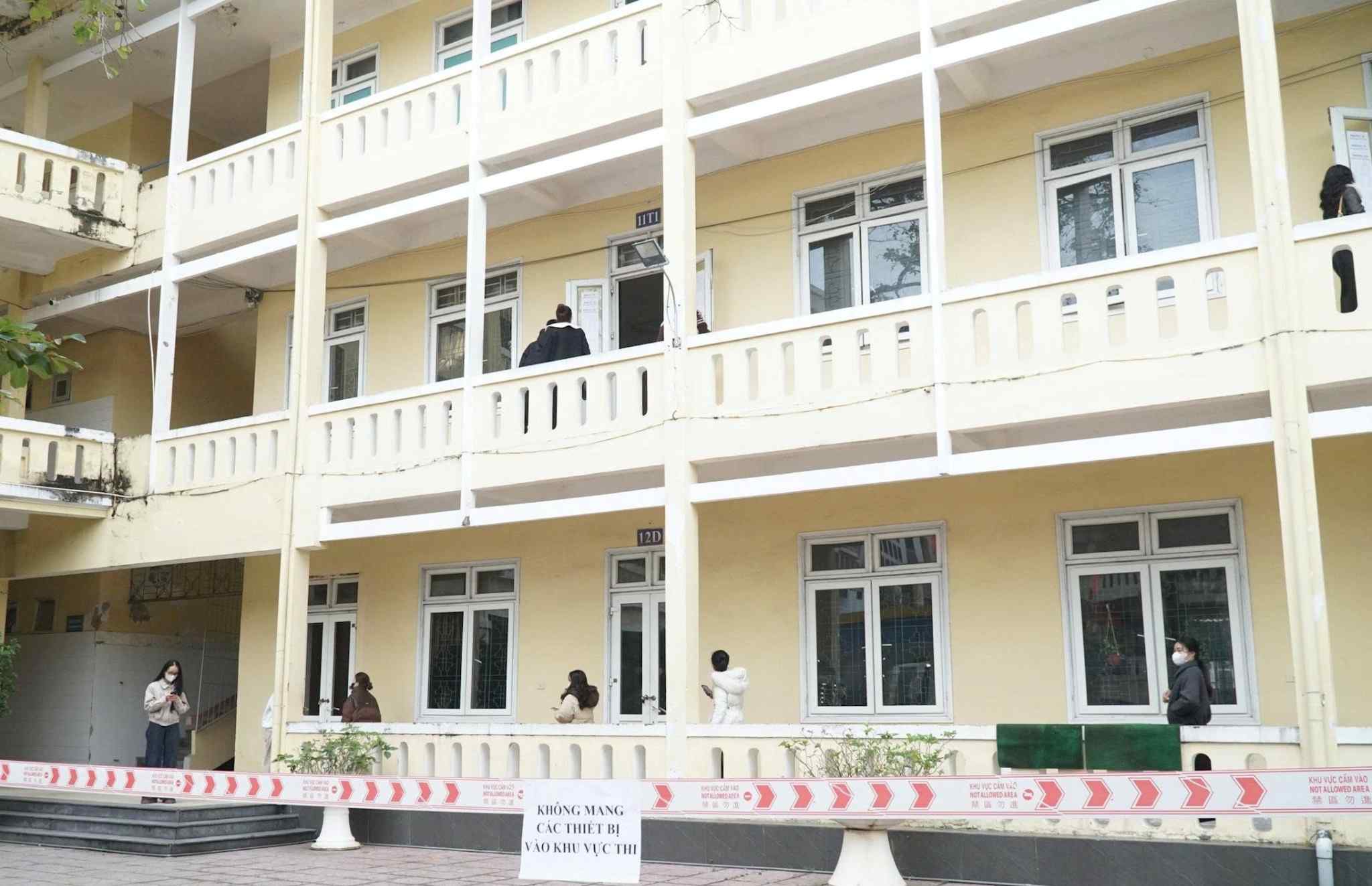 The 2026 Nghe An province education sector civil servant recruitment exam has more than 3,000 candidates participating. Photo: Ngoc Anh