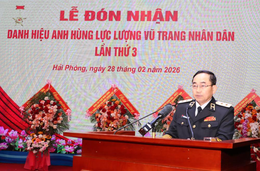 Phó Đô đốc Trần Thanh Nghiêm - Ủy viên Trung ương Đảng, Ủy viên Quân ủy Trung ương, Tư lệnh Hải quân. Ảnh: Quân chủng Hải quân