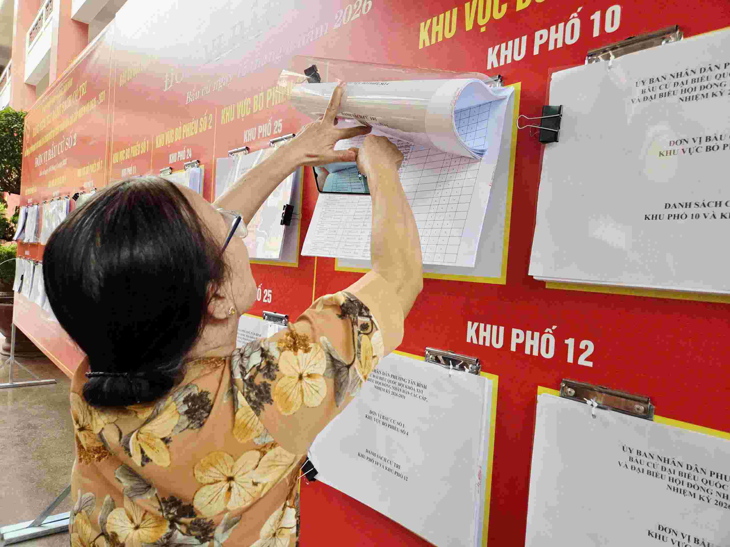 The Government requests that in the coming time, the entire professional process for communes on election work must be further reviewed. Photo: Minh Tam.