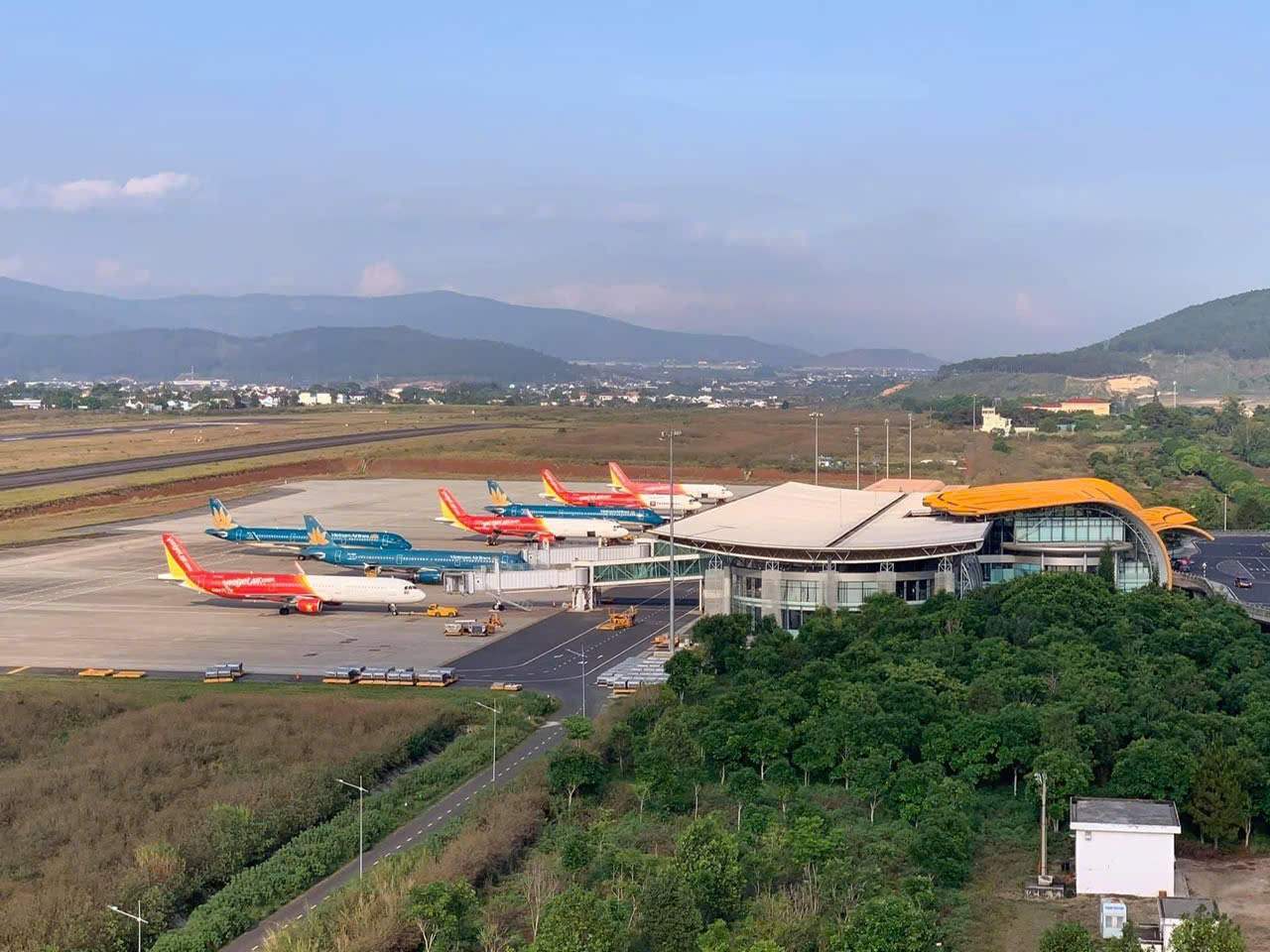 Sân bay Liên Khương sẽ chính thức tạm đóng cửa 6 tháng để sửa chữa từ ngày 4.3 tới đây. Ảnh: Chính Thành 