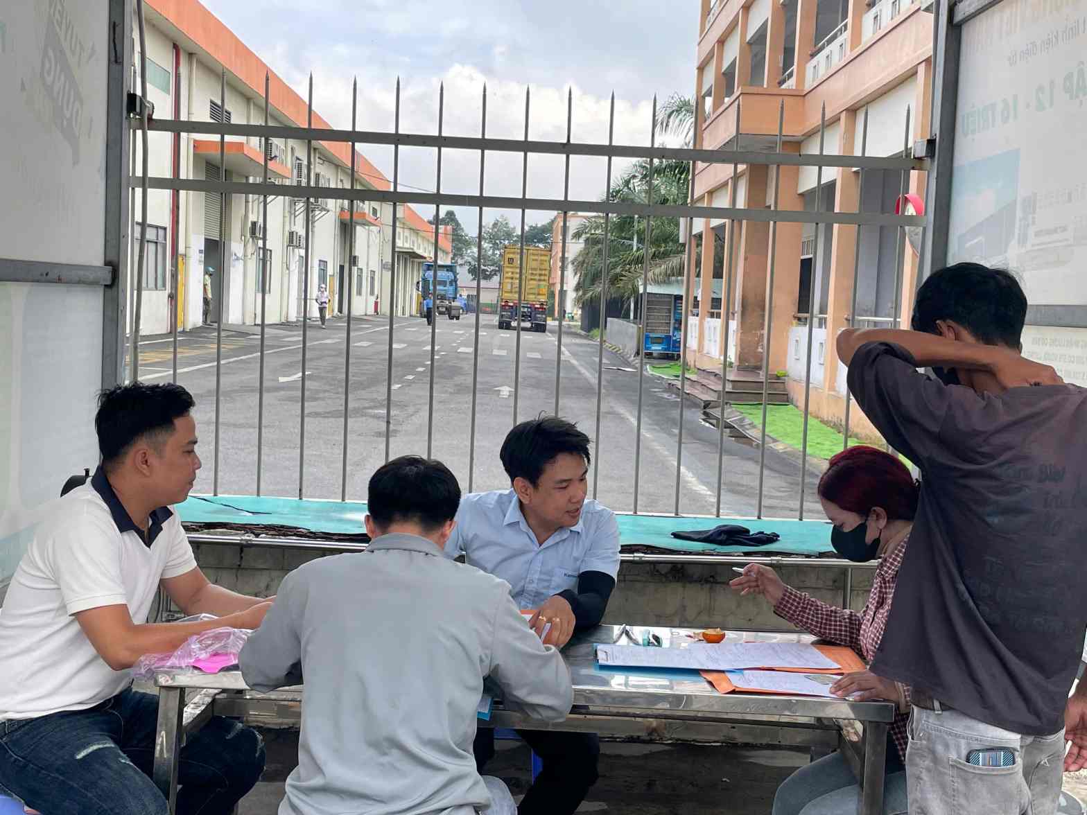 Lượng lao động đi tìm việc năm nay ở TPHCM ít hơn mọi năm. Ảnh: Đình Trọng