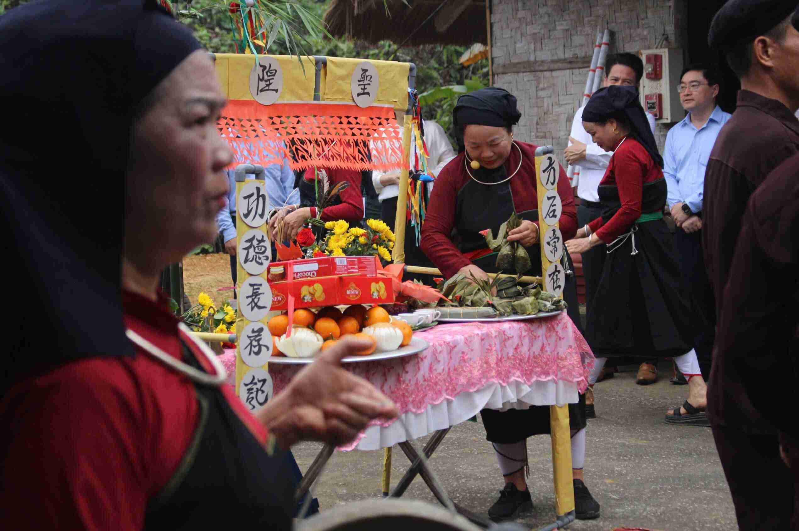 Các hoạt động trong sự kiện không chỉ góp phần làm cho lễ hội thêm rực rỡ sắc màu văn hóa, mà còn là minh chứng sinh động cho tinh thần đoàn kết, gắn bó của cộng đồng các dân tộc Việt Nam - cùng chung cội nguồn, cùng gìn giữ và trao truyền những giá trị văn hóa truyền thống quý báu của cha ông… 