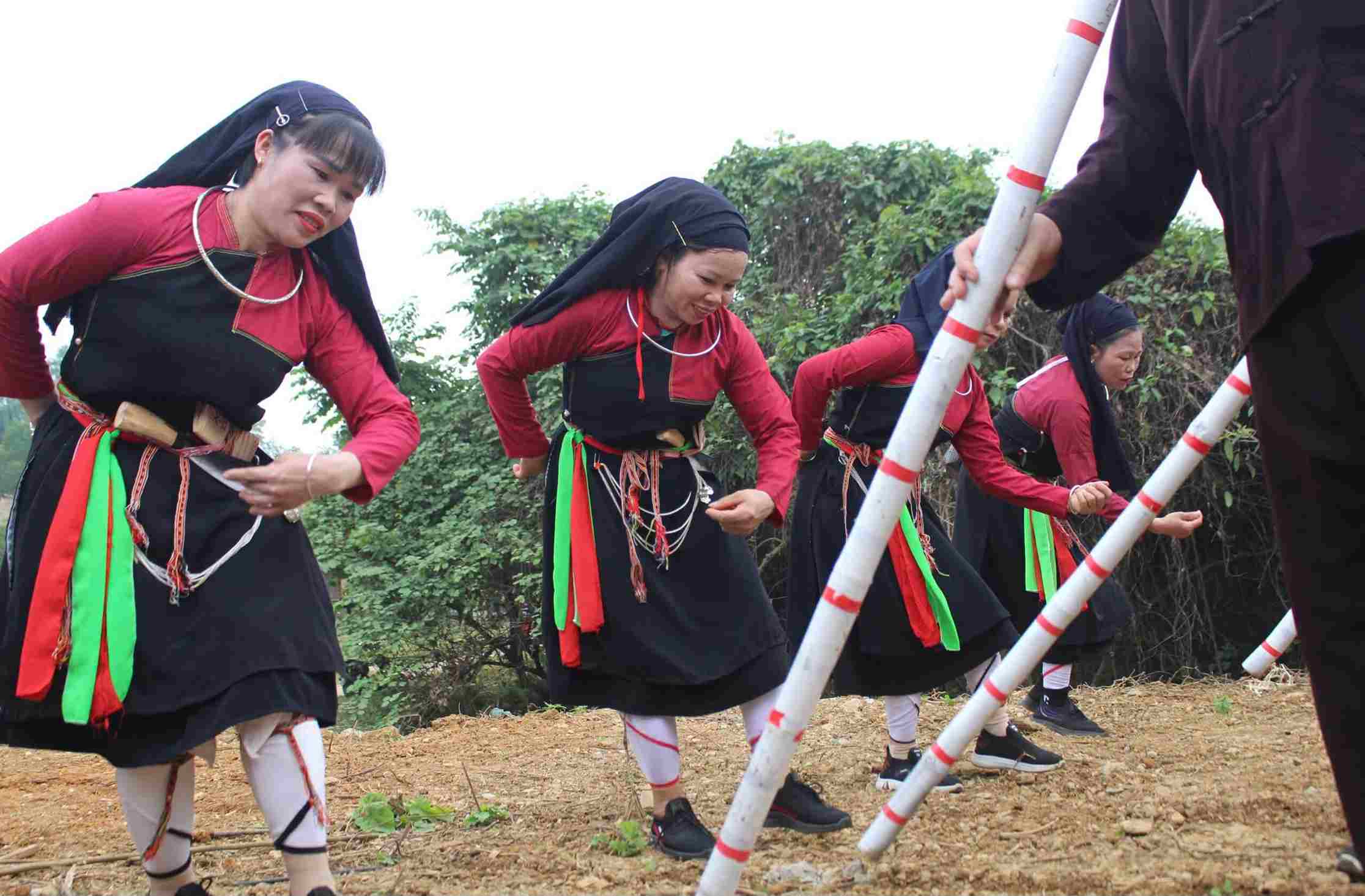 Nghi thức không chỉ mang ý nghĩa mở đầu cho một vụ mùa mới, mà còn là lời cầu mong cho sự khởi đầu hanh thông, thuận lợi, báo hiệu một năm sản xuất đầy hy vọng. 