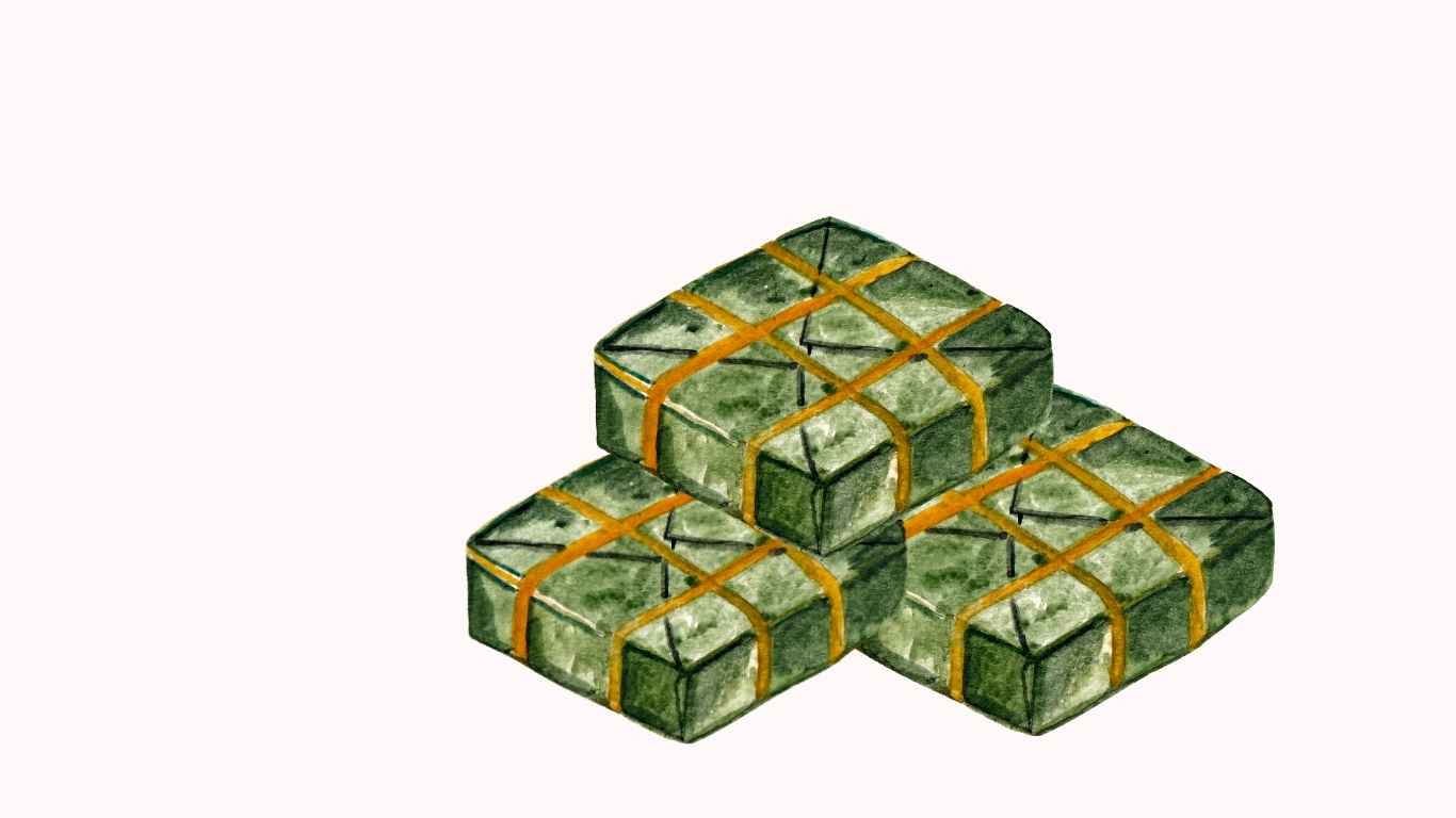 Moldy banh chung, a silent danger many people have not known for a long time. Graphic photo: Hoang Loc