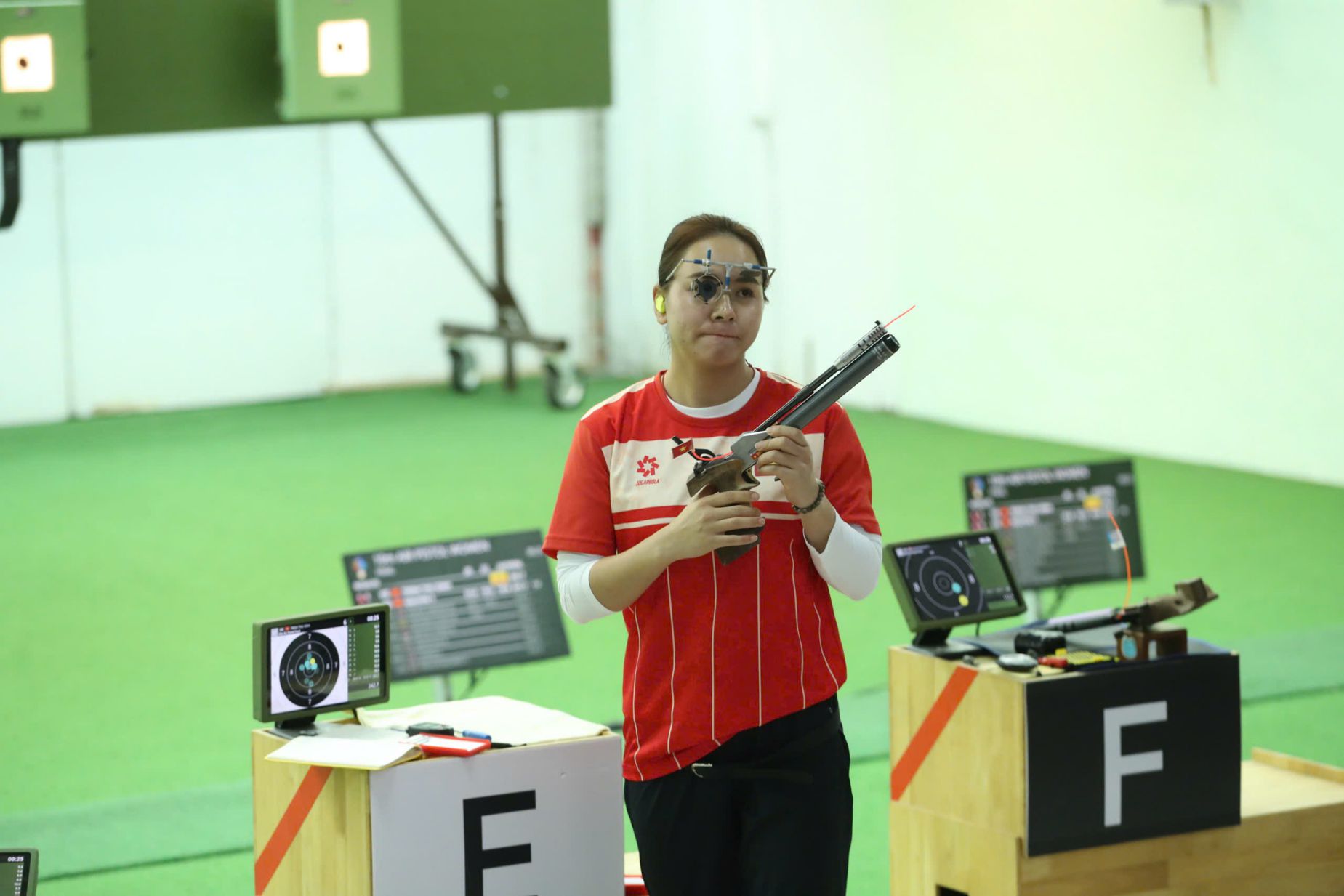 Trinh Thu Vinh always maintains focus in her profession, but the spiritual support is the encouragement of her family, teachers and teammates. Photo: Bui Luong