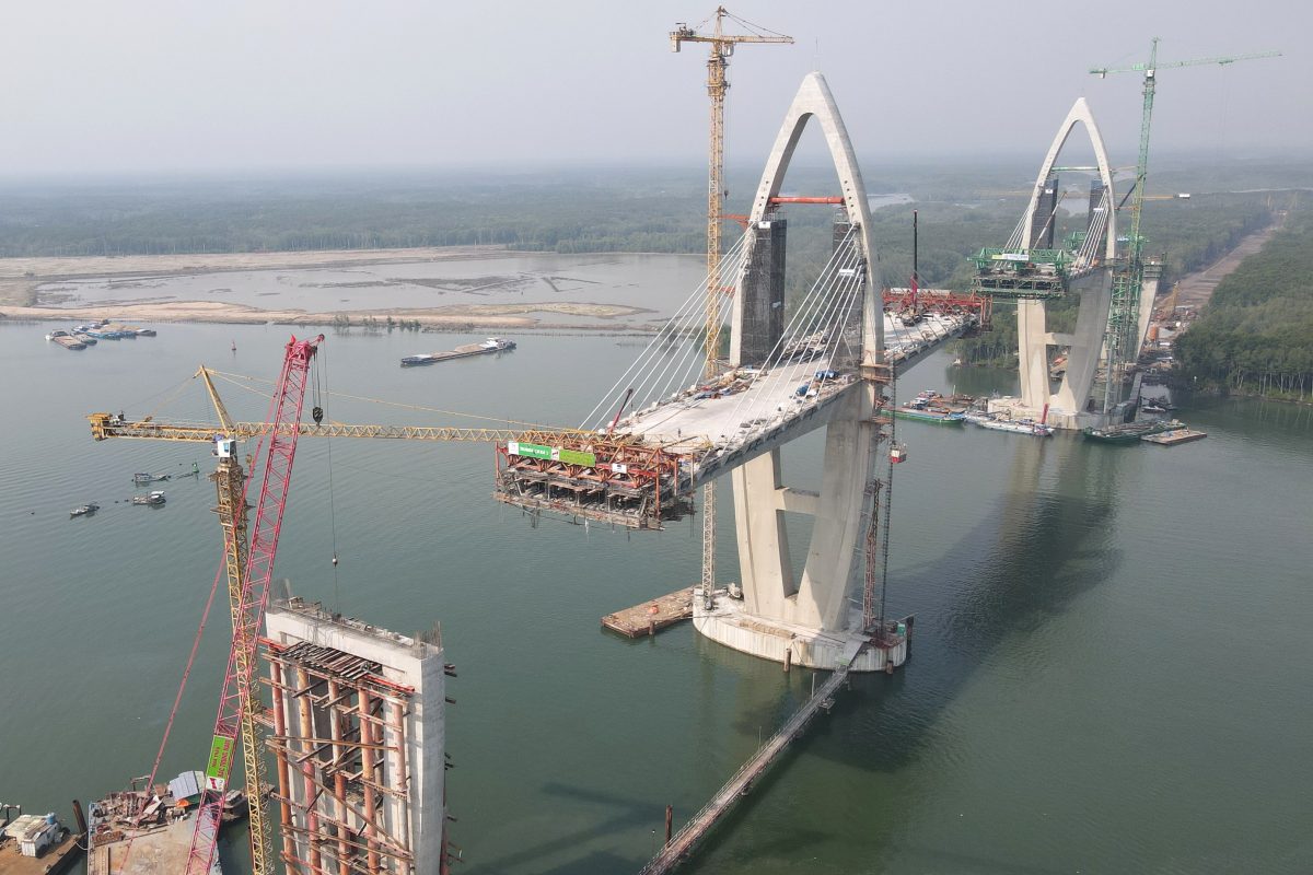 Phần nhịp chính cầu Phước An trên sông Thị Vải. Ảnh: Khánh Nam