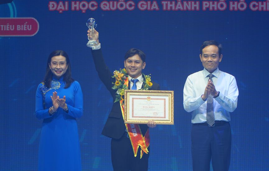 Tiến sĩ Mai Ngọc Xuân Đạt được vinh danh Công dân trẻ tiêu biểu TPHCM năm 2025. Ảnh: NGỌC ÁNH