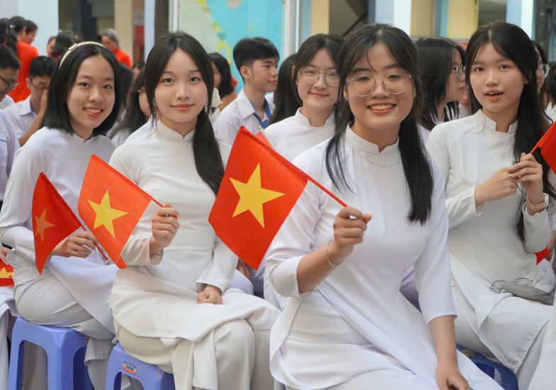 Học sinh TPHCM rạng rỡ trong ngày khai giảng năm học 2025-2026. Ảnh: CHÂN PHÚC