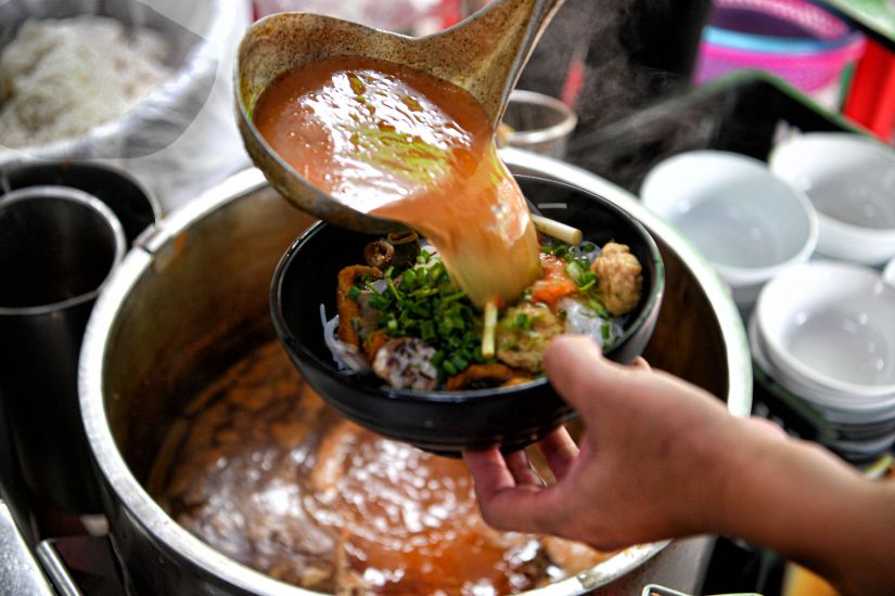 Bún cua Hải Phòng.