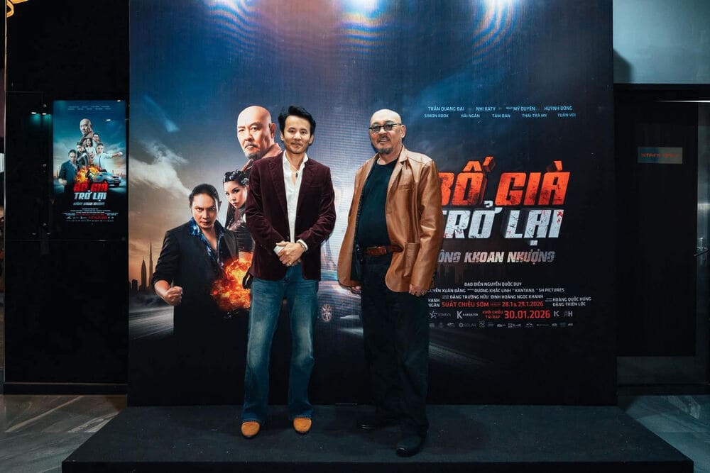 Nam diễn viên Hồ Quang Mẫn (trái) trong buổi ra mắt phim “Bố già trở lại“. Ảnh: Nhân vật cung cấp