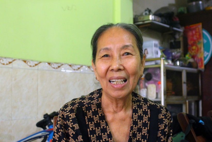 Bà Nguyễn Thị Sen, con gái út và cũng là người chăm sóc bà Mai Thị Tốt những năm tháng cuối đời. Ảnh: LÂM ĐIỀN