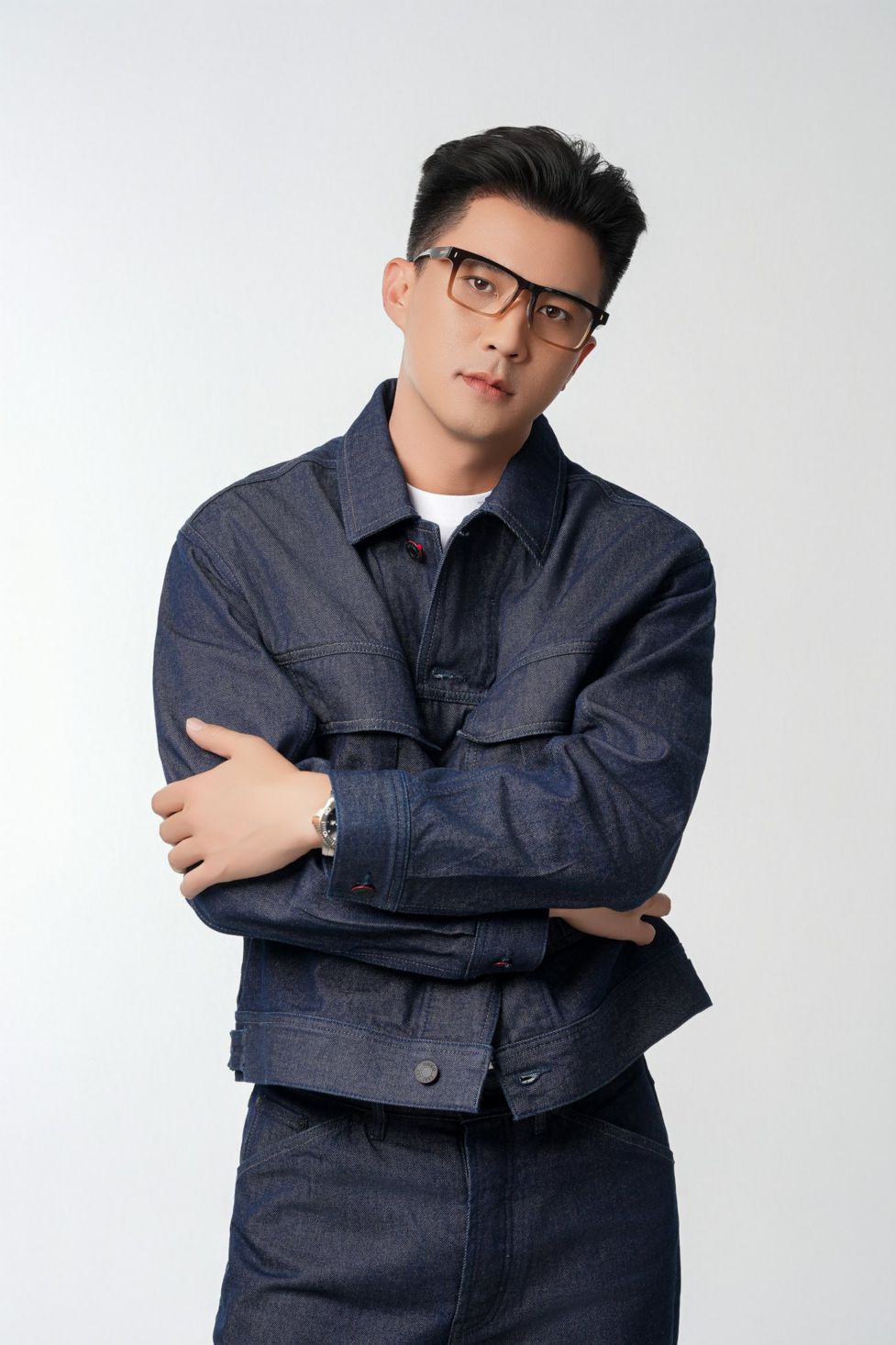 Actor Ha Viet Dung shows versatility in 2025. Photo: Character provided