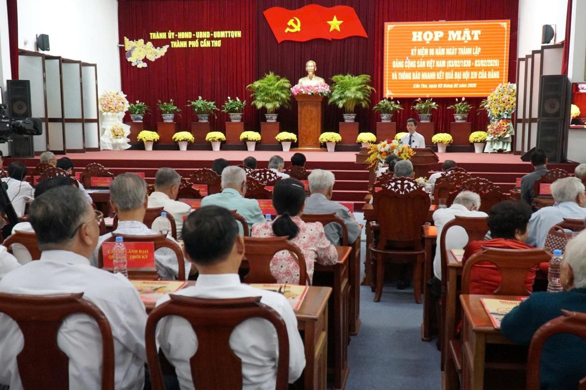 Quang cảnh buổi họp mặt. Ảnh: Tạ Quang