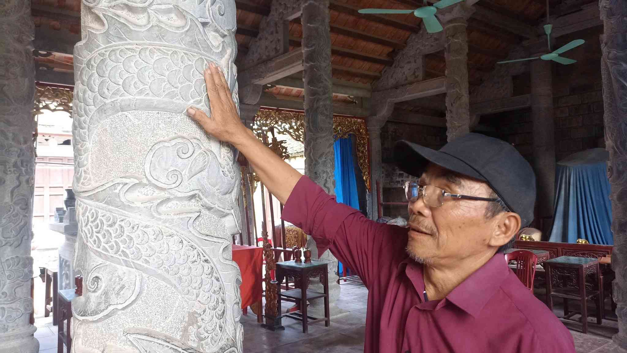 Các nghệ nhân, thợ đá phải mất 2 năm để hoàn thành việc chạm khắc. Ảnh: Diệu Anh