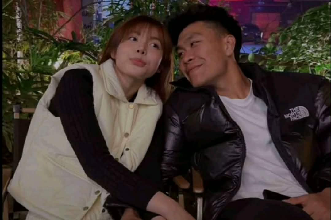 Images believed to be intimate between center-back Pham Ly Duc and shooter Phi Thanh Thao are spreading on social networks. Photo: Cut from video