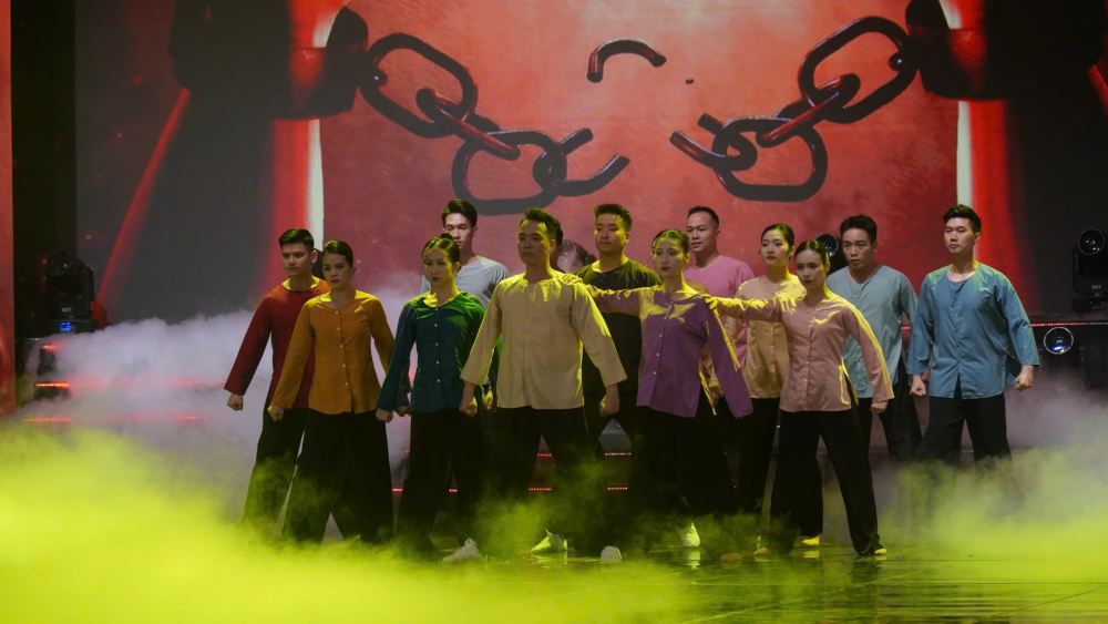 Hoạt cảnh đặc sắc mang đến cảm xúc cho khán giả. Ảnh: Minh Chính