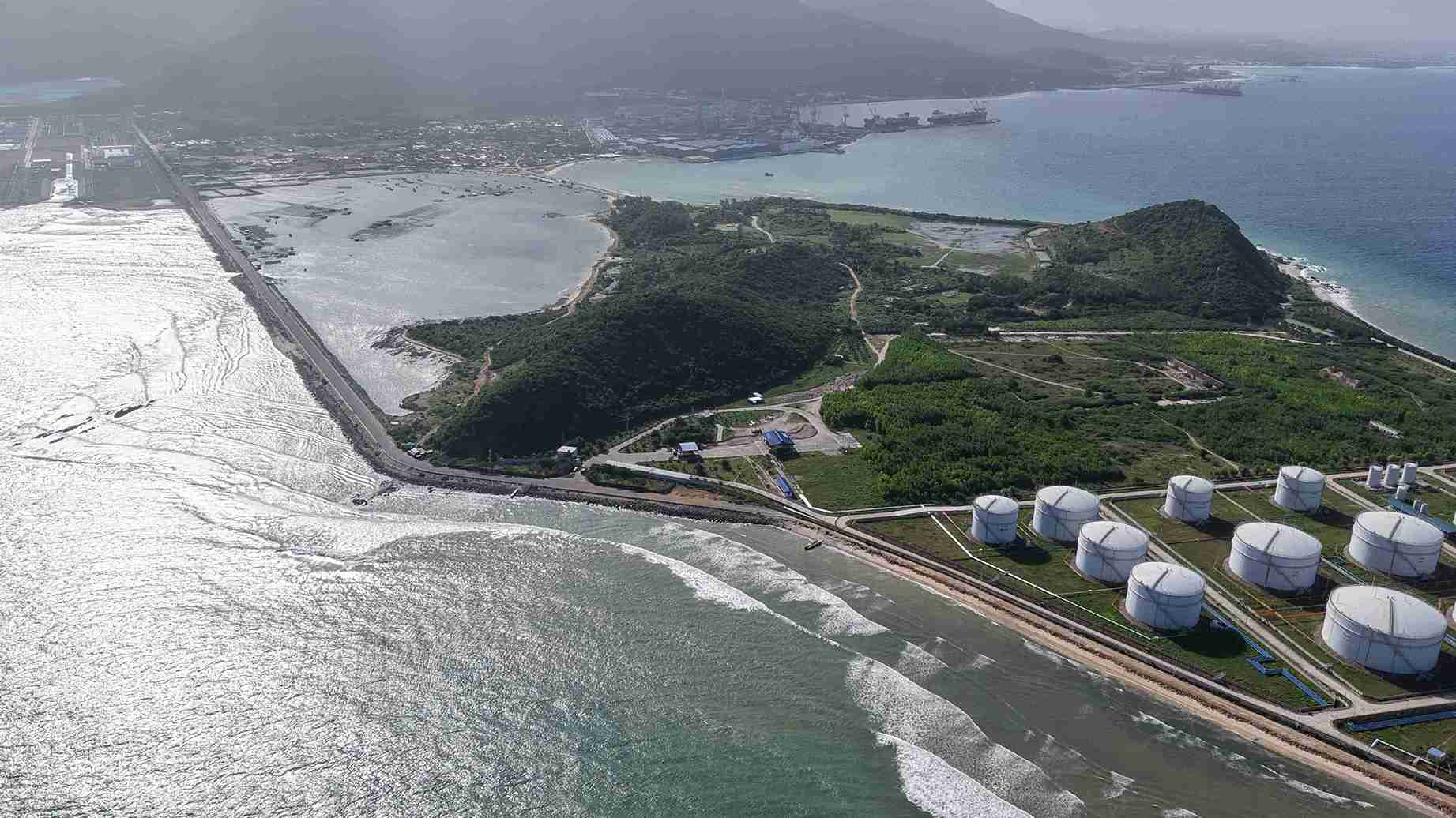 Khanh Hoa expects to break through GRDP growth by 10-11% thanks to calling for investment in 231 investment projects. Photo: Huu Long
