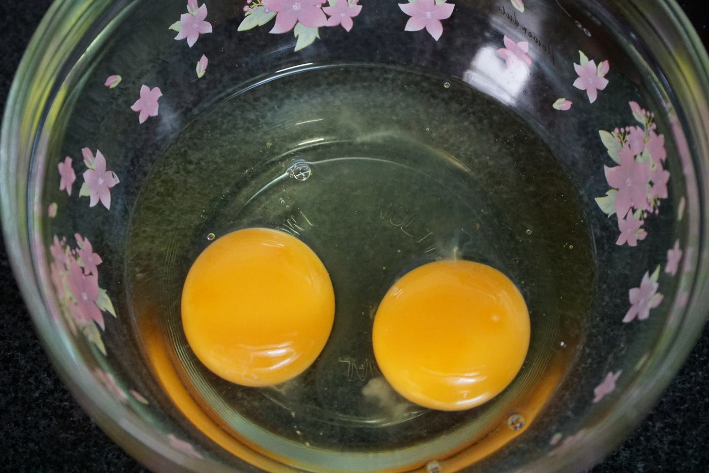 Eggs are a protein-rich food that helps increase muscle. Photo: Thanh Thanh