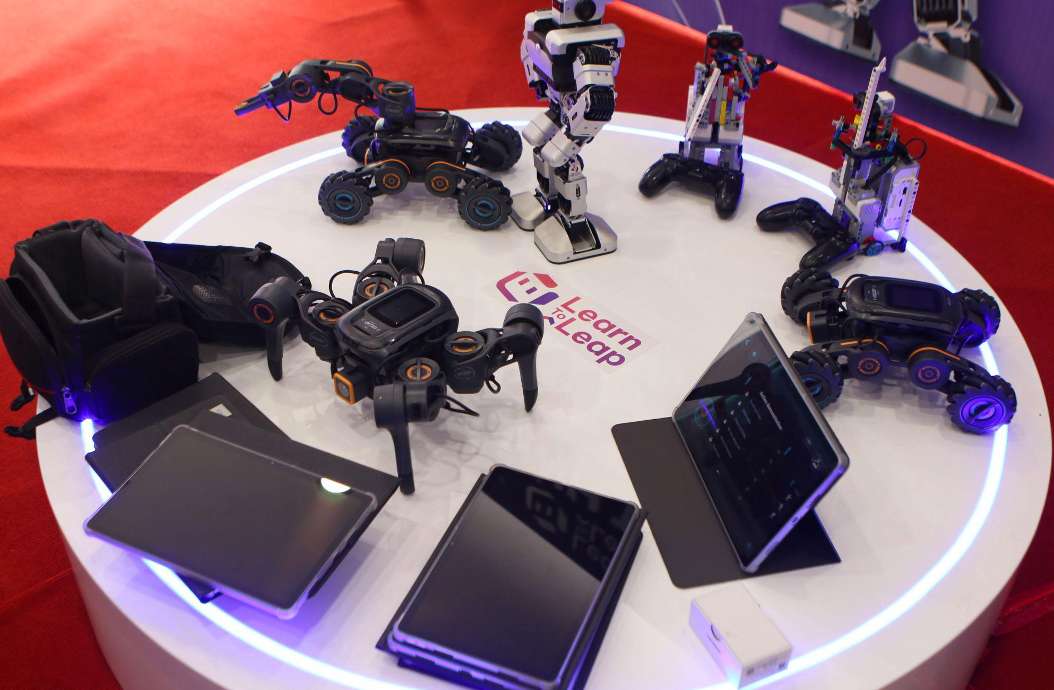 Hệ thống thiết bị STEM – AI – Robotics. Ảnh: Thạch Lam