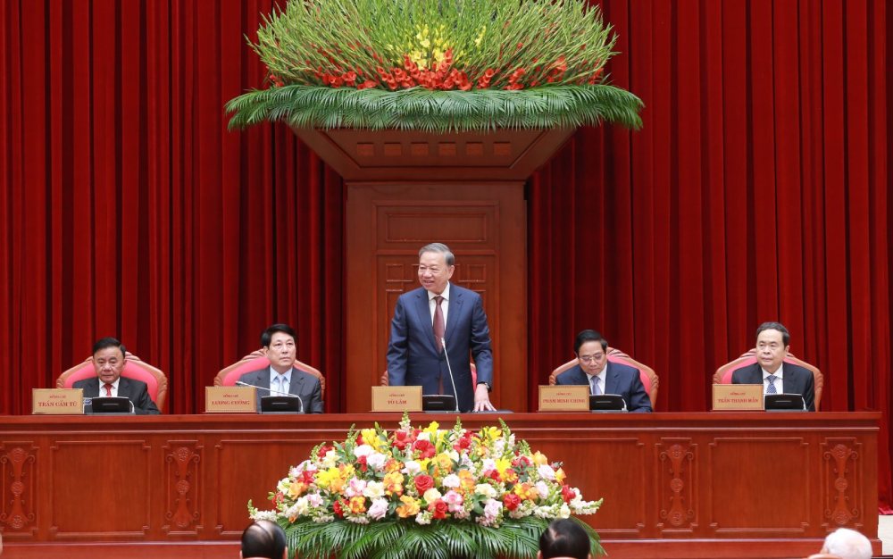 General Secretary To Lam and Party and State leaders chaired the meeting. Photo: Hien Hoa