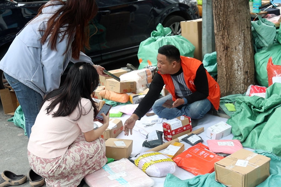 Near Tet, online bills increase sharply, shippers are busy earning 20 million VND/month