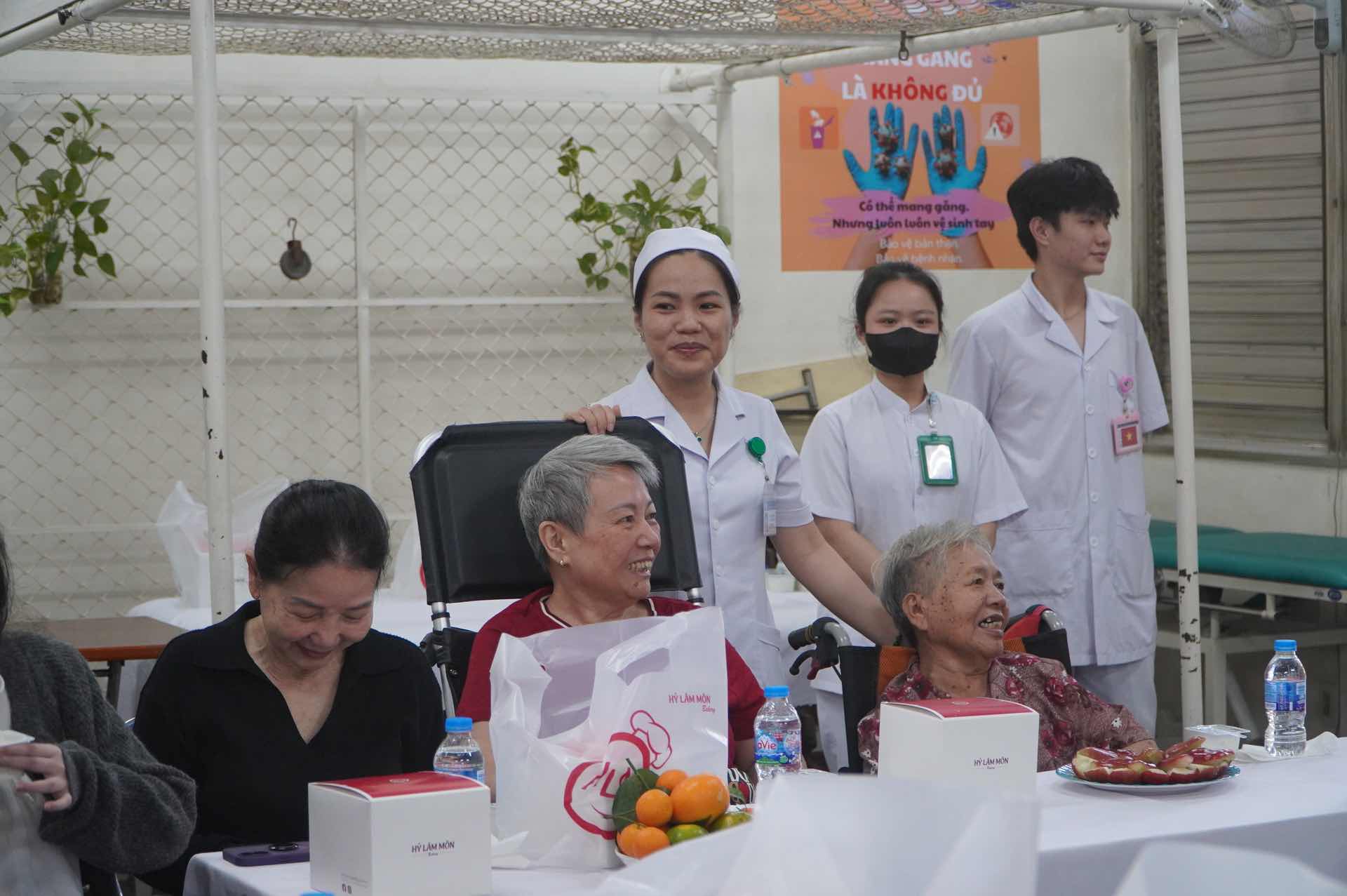 Warm Tet Eve at the Rehabilitation Department of Cho Ray Hospital