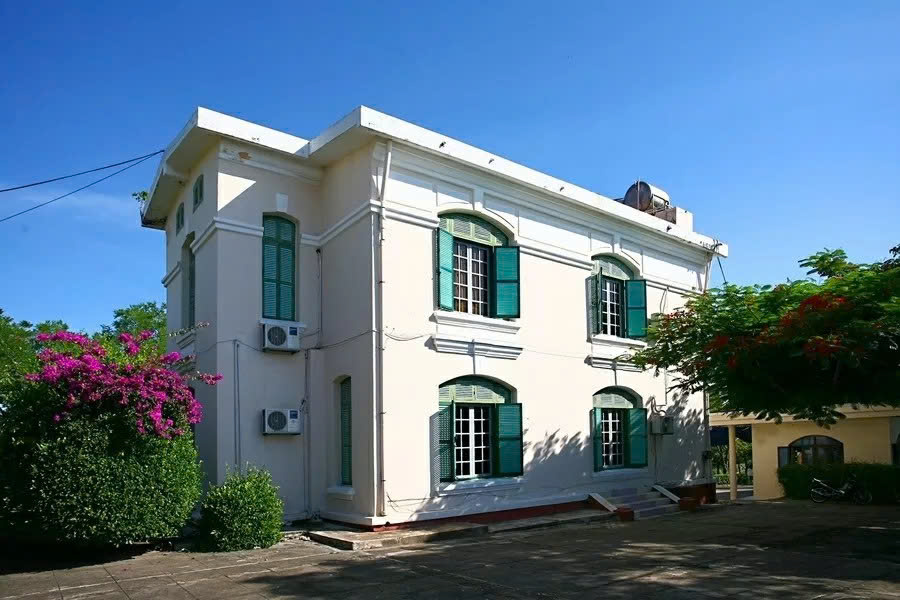 Biệt thự Cầu Đá 