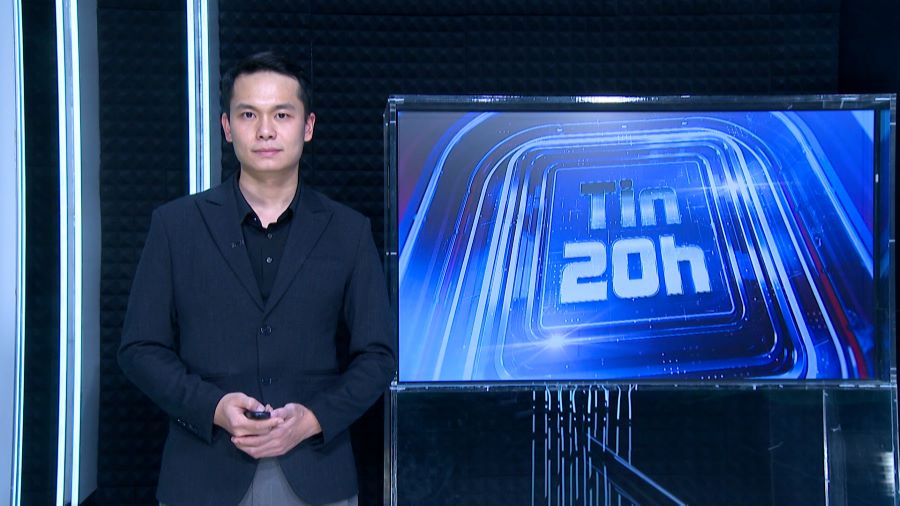 8 PM News: Bus stations and train stations in Hanoi increase trips, maintain ticket prices to serve people during Tet