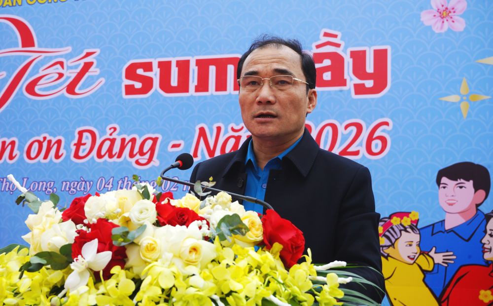 Ông Lê Xuân Hùng – Ủy viên Ban Chấp hành, Phó Trưởng Ban Công tác Công đoàn, LĐLĐ tỉnh Thanh Hóa phát biểu tại chương trình. Ảnh: Quách Du