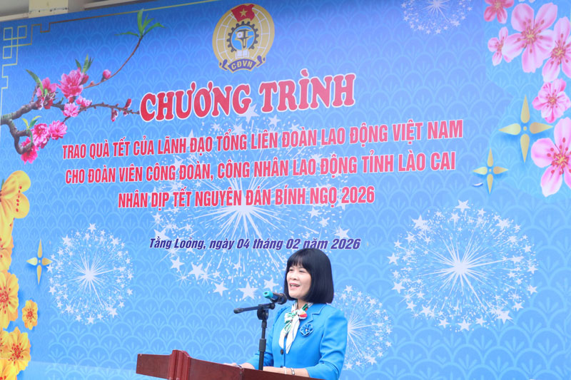 Bà Đỗ Hồng Vân phát biểu tại chương trình. Ảnh: Mạnh Hùng