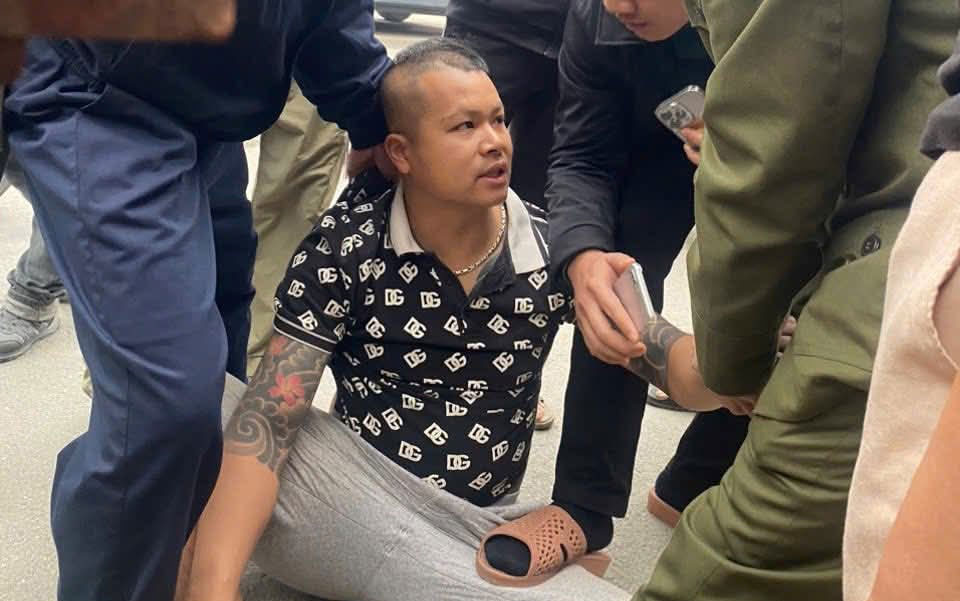 Đối tượng Nguyễn Thành Luân bị bắt ngay sau khi thực hiện hành vi cướp tài sản tại ngân hàng. Ảnh: NDCC.