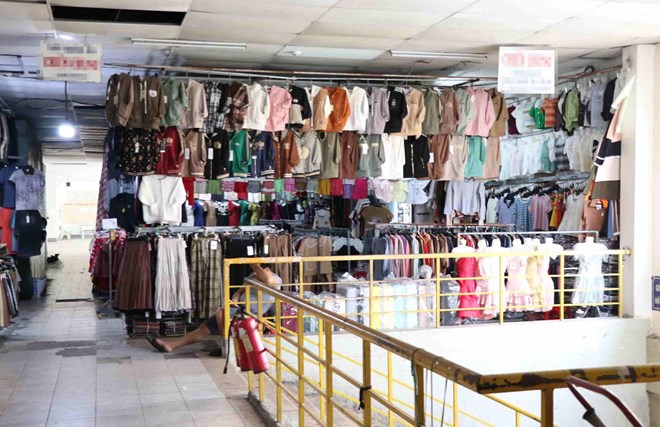 Functional agencies have a peak plan to inspect, control, and tighten the market during Tet. Photo: Huu Long