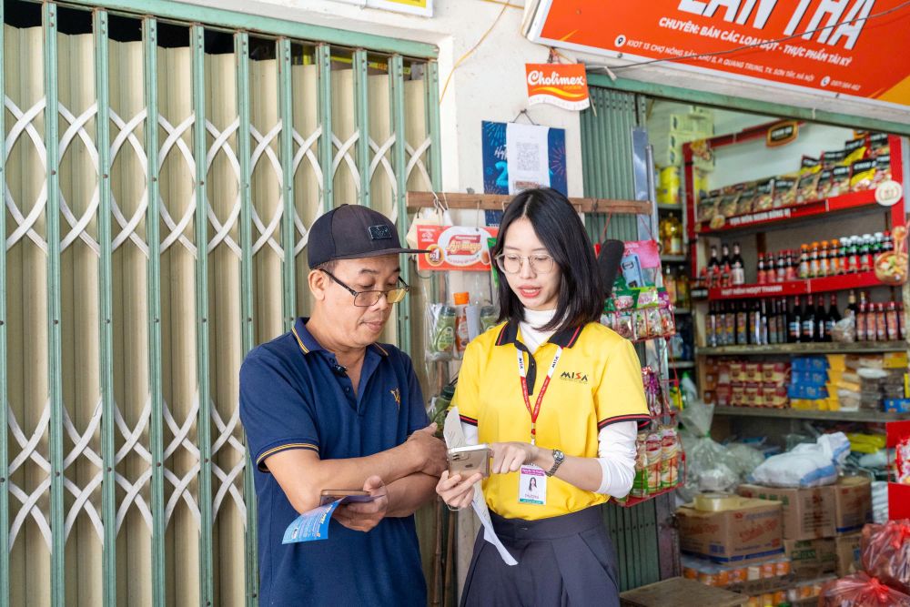 Với MISA eShop, hộ kinh doanh hoàn toàn có thể lập và nộp tờ khai ngay trên điện thoại 