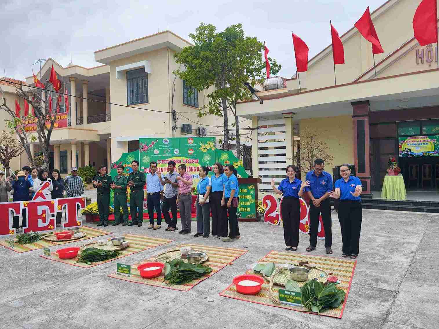 Những hoạt động giao lưu tại chương trình “Xuân Biên phòng ấm lòng dân bản” Tết Bính Ngọ 2026. Ảnh: Lộc Thọ