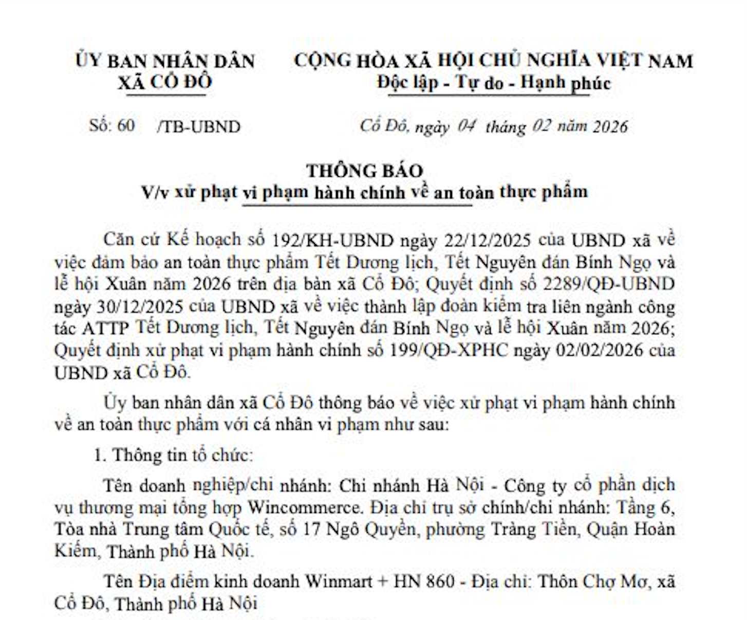 Quyết định xử phạt vi phạm hành chính về an toàn thực phẩm đối với cửa hàng kinh doanh WinMart+ HN 860. Ảnh: Anh Tuấn