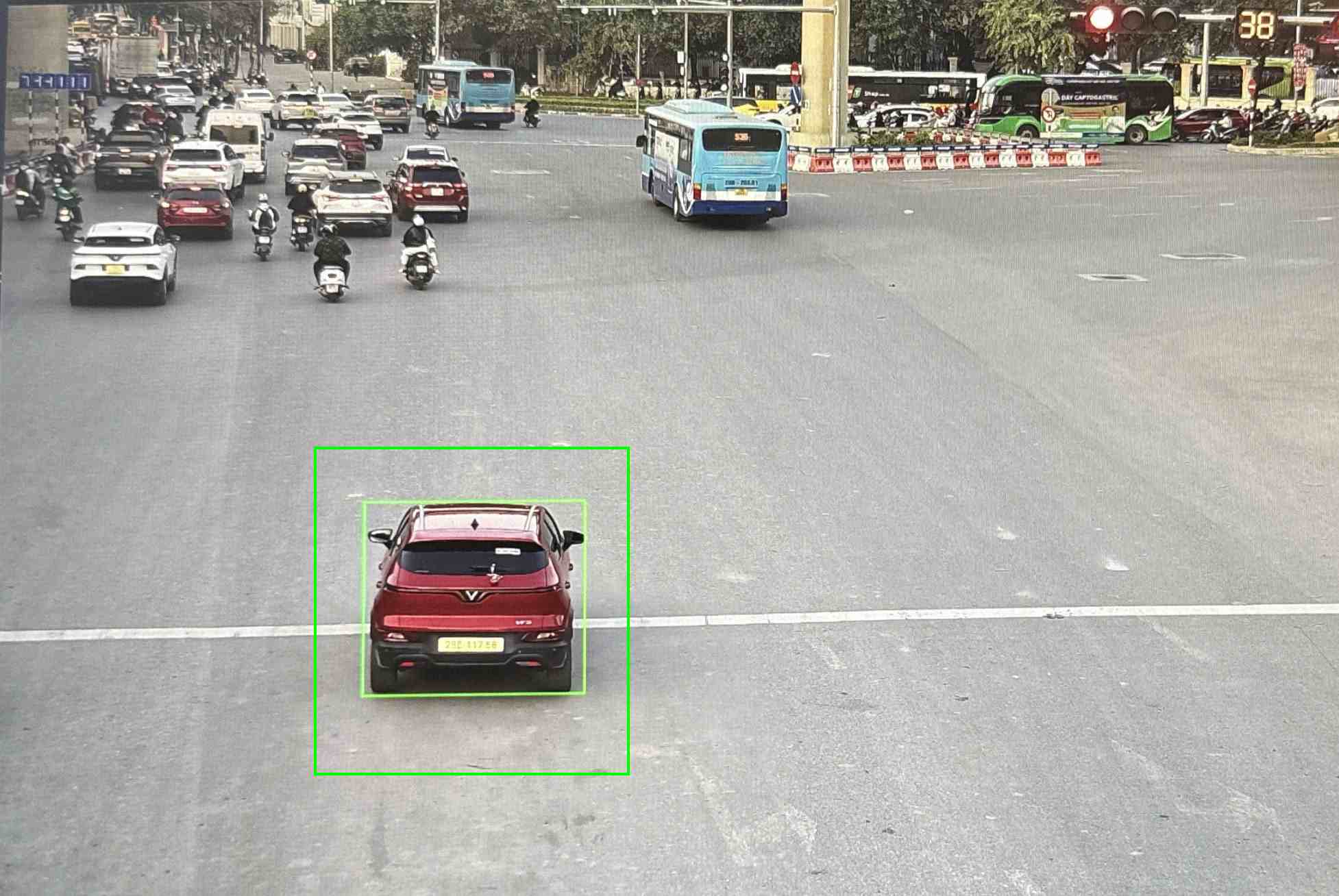 Cars running red lights are recorded by AI cameras for traffic tickets. Photo: Police provided