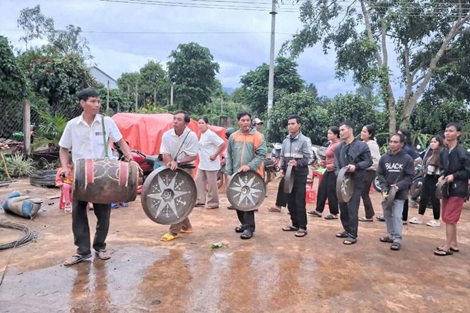 The gong class has many participants. Photo: Thanh Tuan