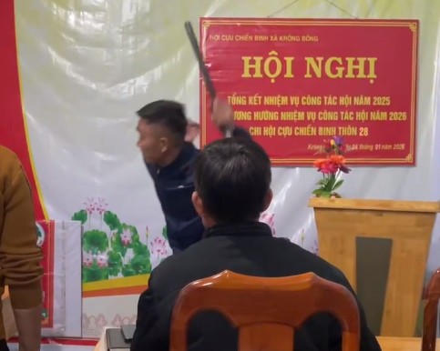 Công an đang xác minh, xử lý vụ xô xát xảy ra trong cuộc họp chi bộ thôn tại Đắk Lắk. Ảnh: Bảo Trung