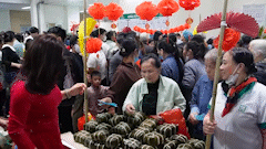 0 VND Tet fair brings warm spring to patients.