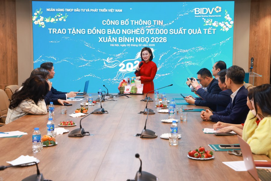 Gói quà Tết trị giá . Ảnh: Thảo