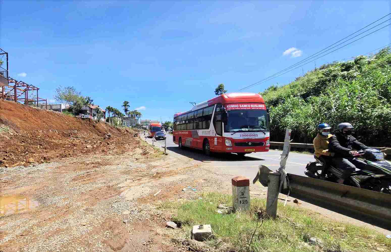 Lam Dong bans 2-story sleeper buses from circulating on some roads to ensure safety during Tet. Photo: Phuc Khanh