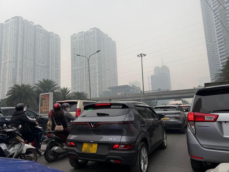 Electric vehicles are becoming increasingly familiar on the streets of Hanoi. Photo: Duc Van