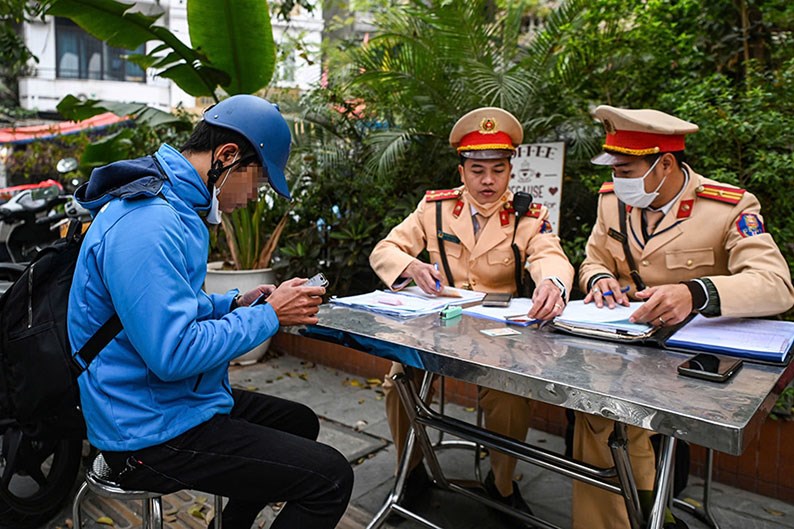 Cục Cảnh sát giao thông thông tin việc các lực lượng sẽ kiểm tra, xử lý liên tục các phương tiện. Ảnh: N.Tuân