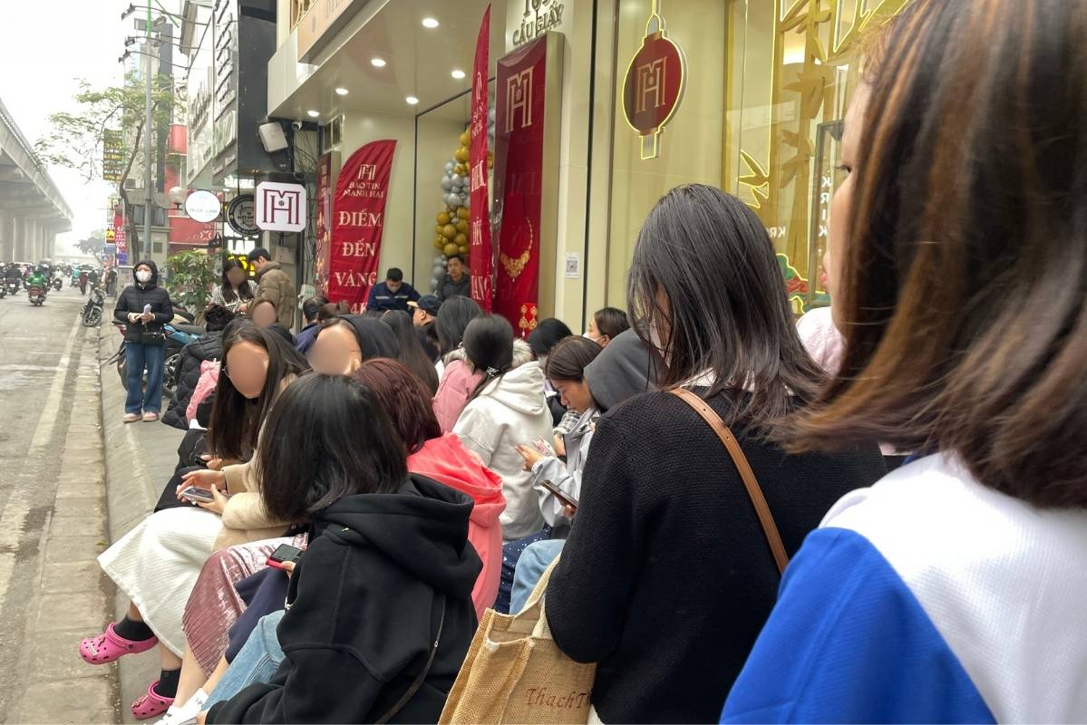 金価格の下落、明け方からの代わりの列を作る戦術。写真:ハ・リン